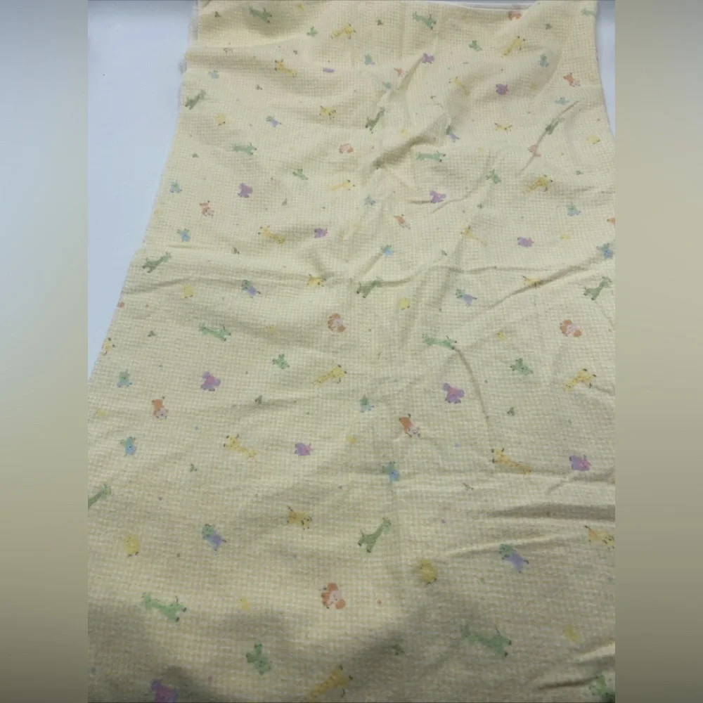 Vintage Carters  Baby Receiving Blanket Yellow Giraffe Elephant Tiger Zoo Print
